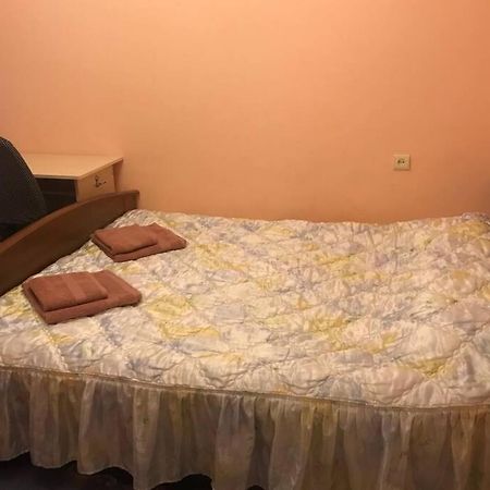 Уютненькая Квартирка Kiev Esterno foto