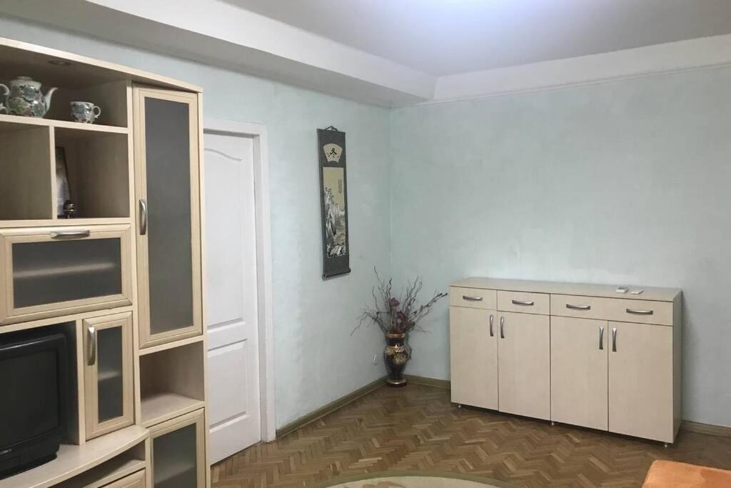 Уютненькая Квартирка Kiev Esterno foto