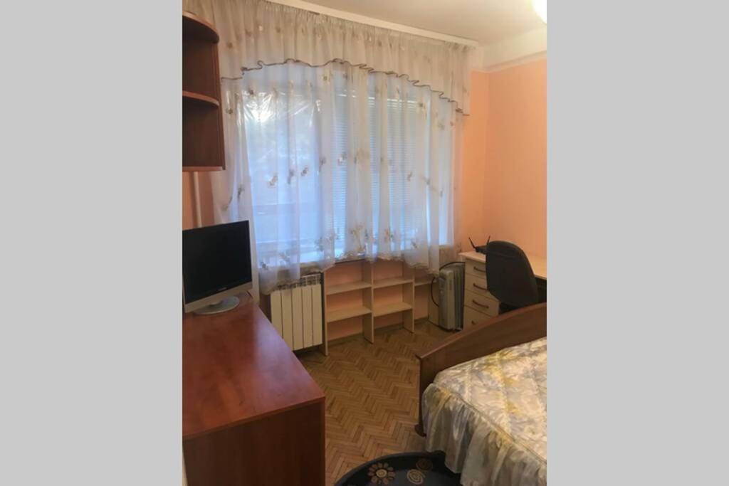 Уютненькая Квартирка Kiev Esterno foto